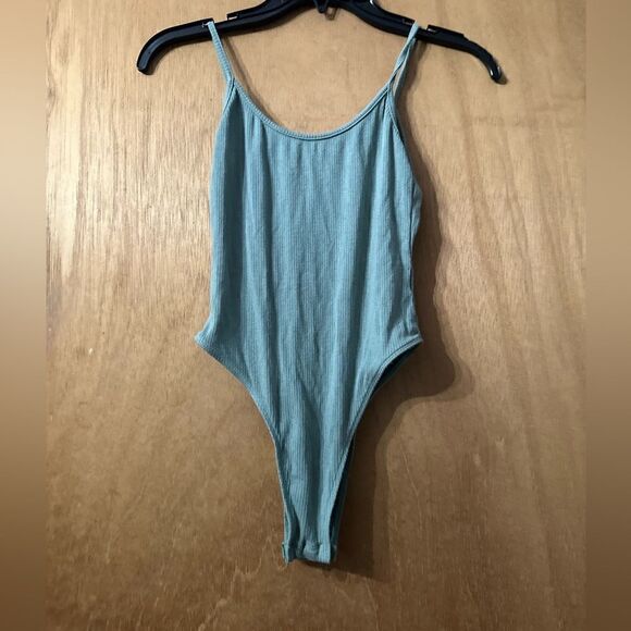 SHEIN Ribbed Thin Strap Seamfoam Green Bodysuit Size Large - Picture 1 of 7